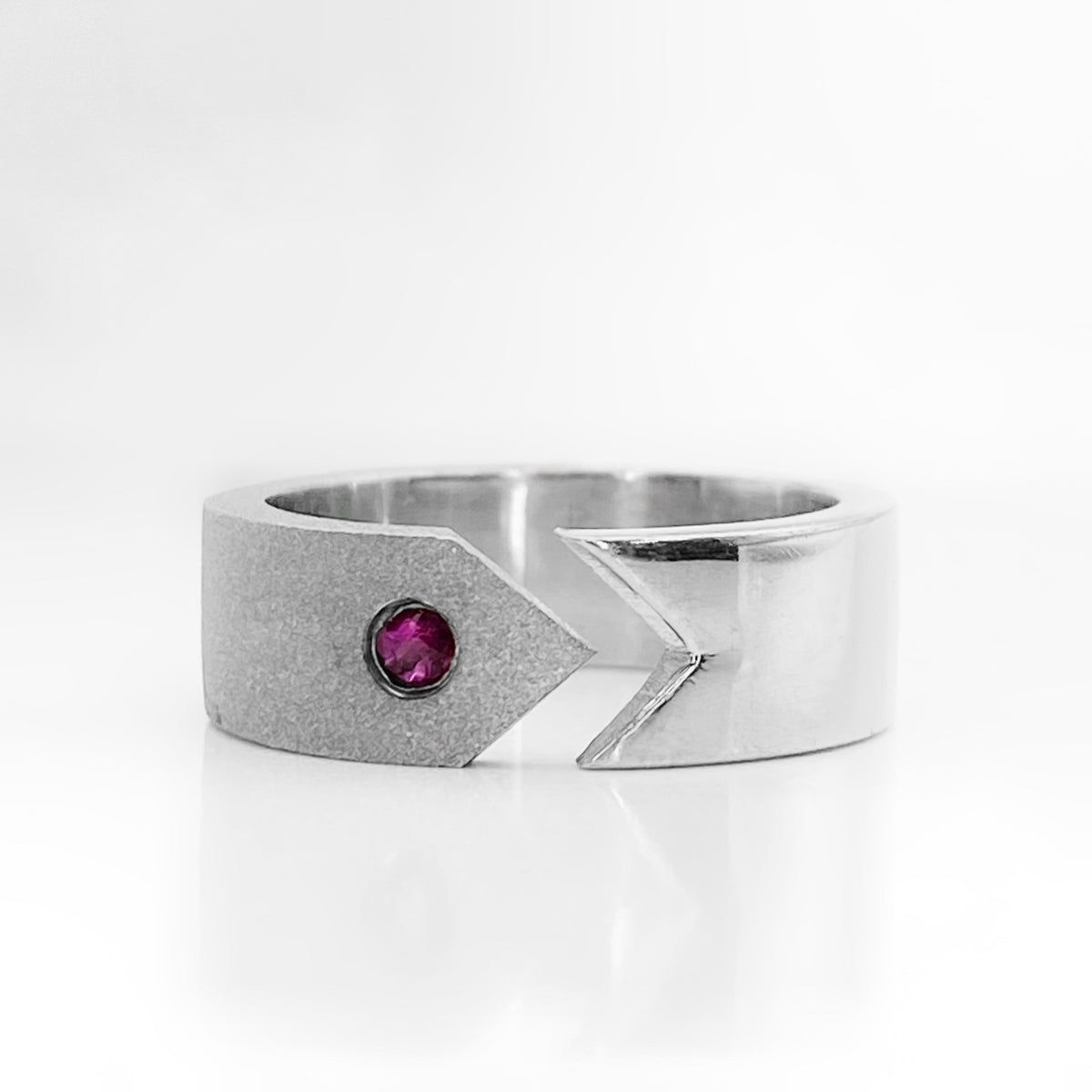 Bague Rubis - Finition Sablée et Polie