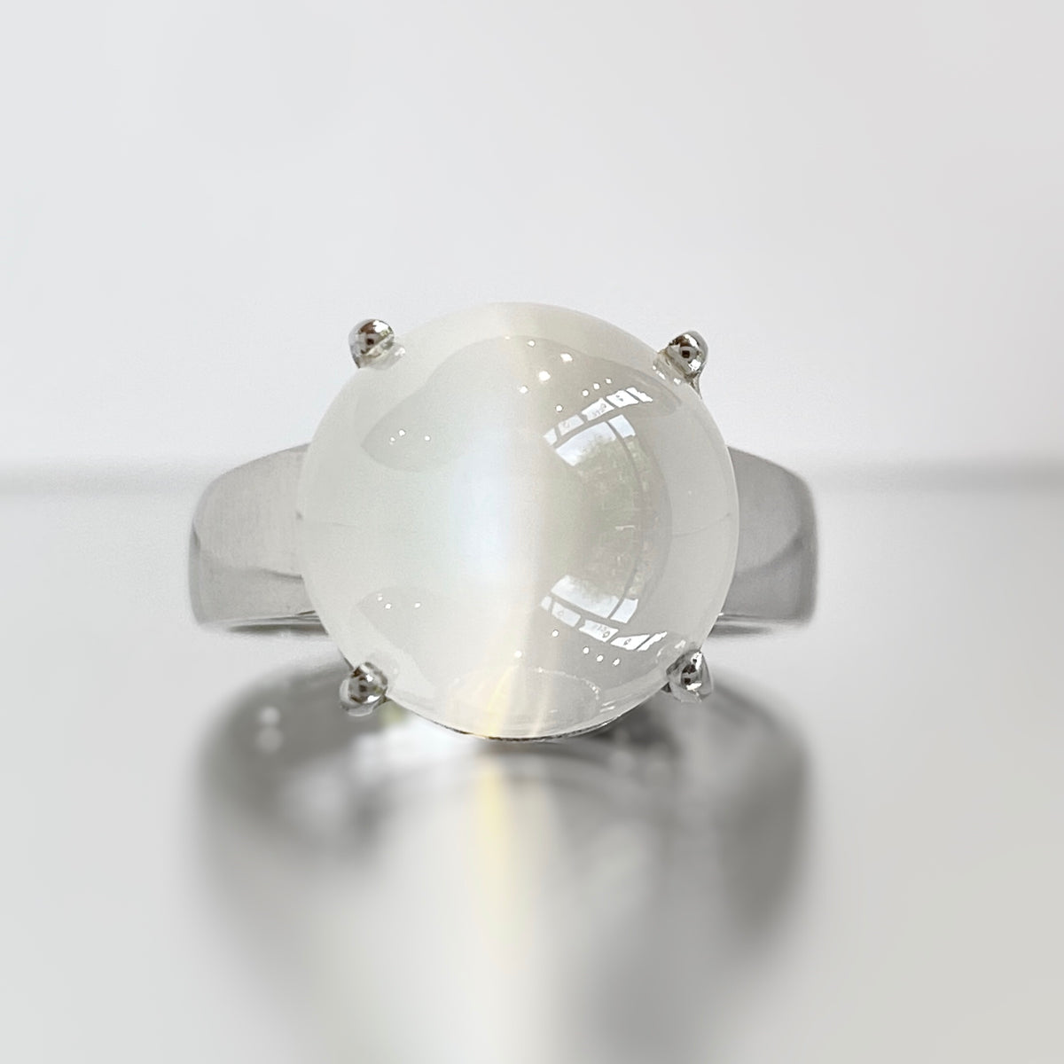 Bague en pierre de lune œil de chat