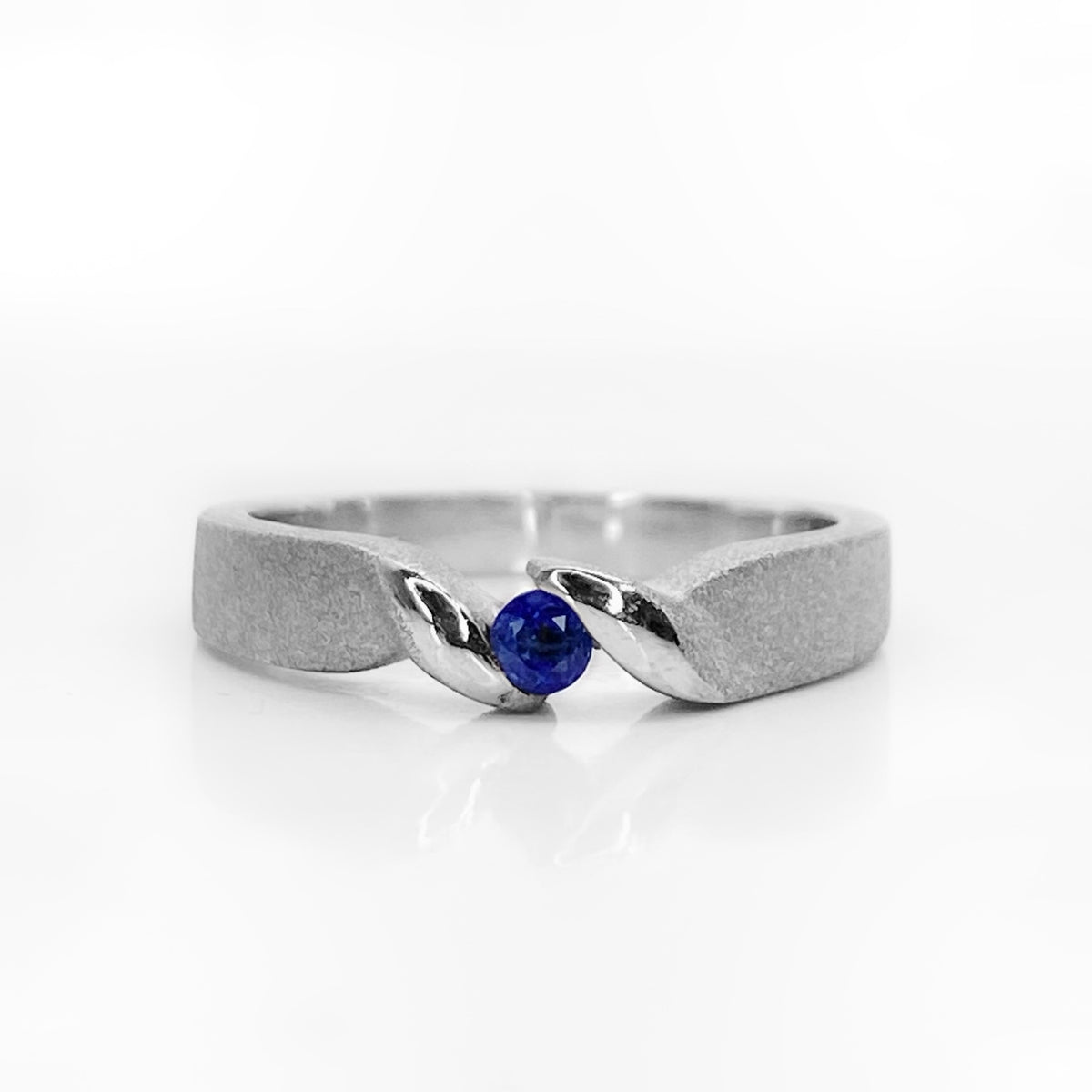 Bague Saphir - Finition mate et polie