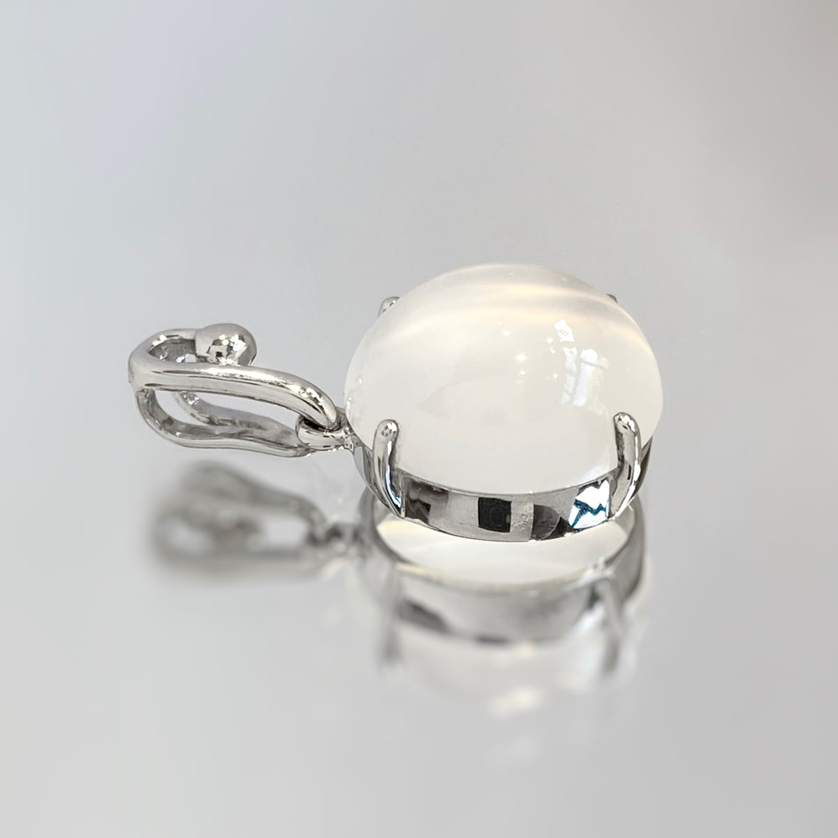 Pendentif rond en pierre de lune œil de chat