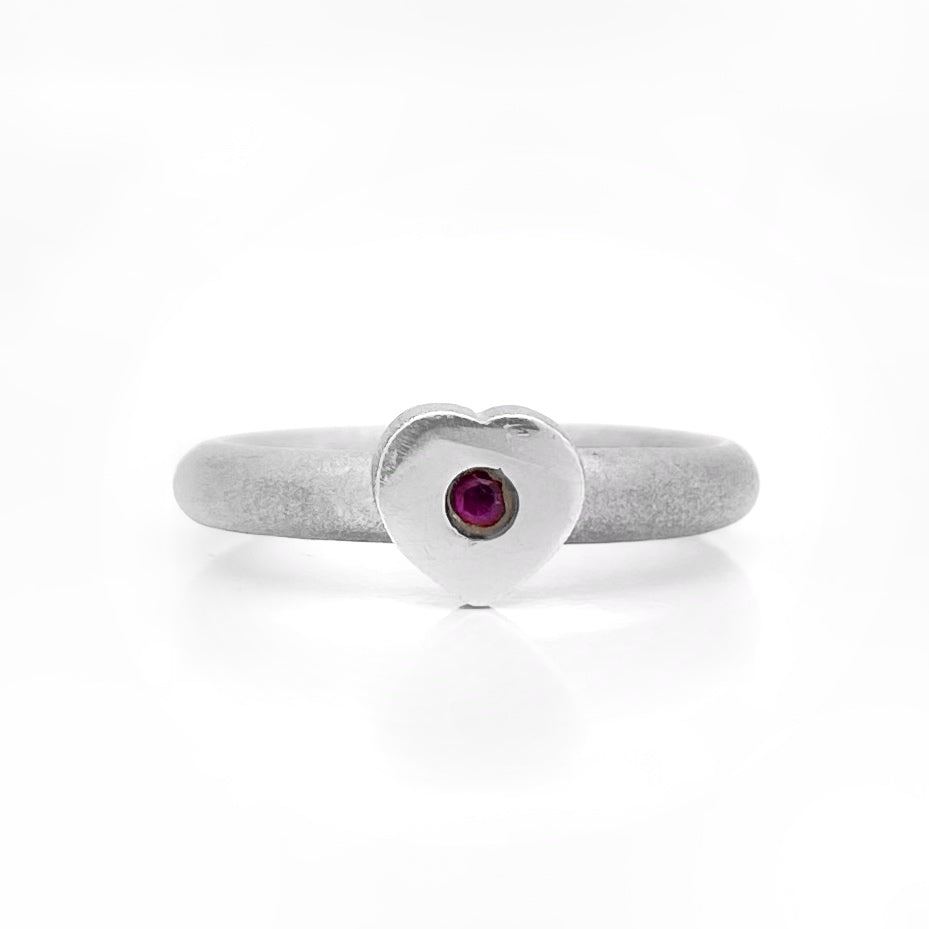 Bague en rubis - Finition sablée et polie