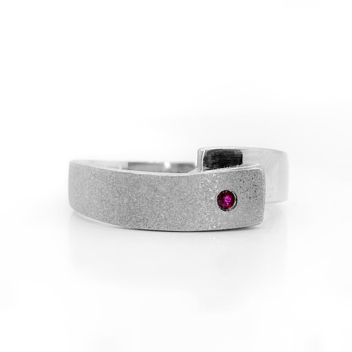 Bague Rubis - Finition Sablée et Polie