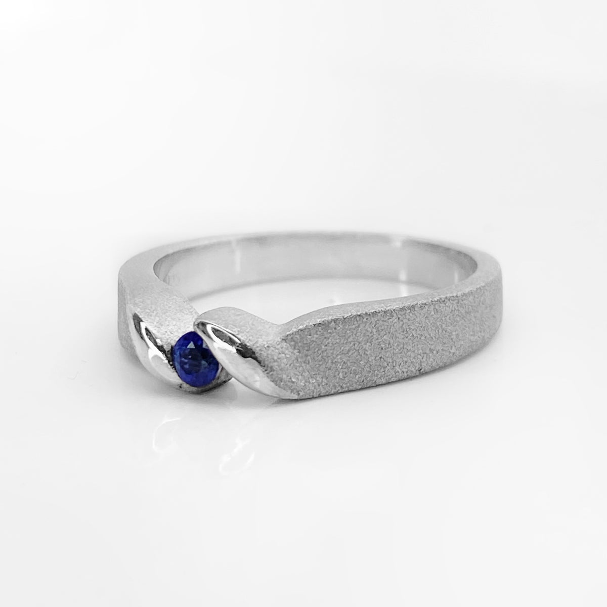 Bague Saphir - Finition mate et polie