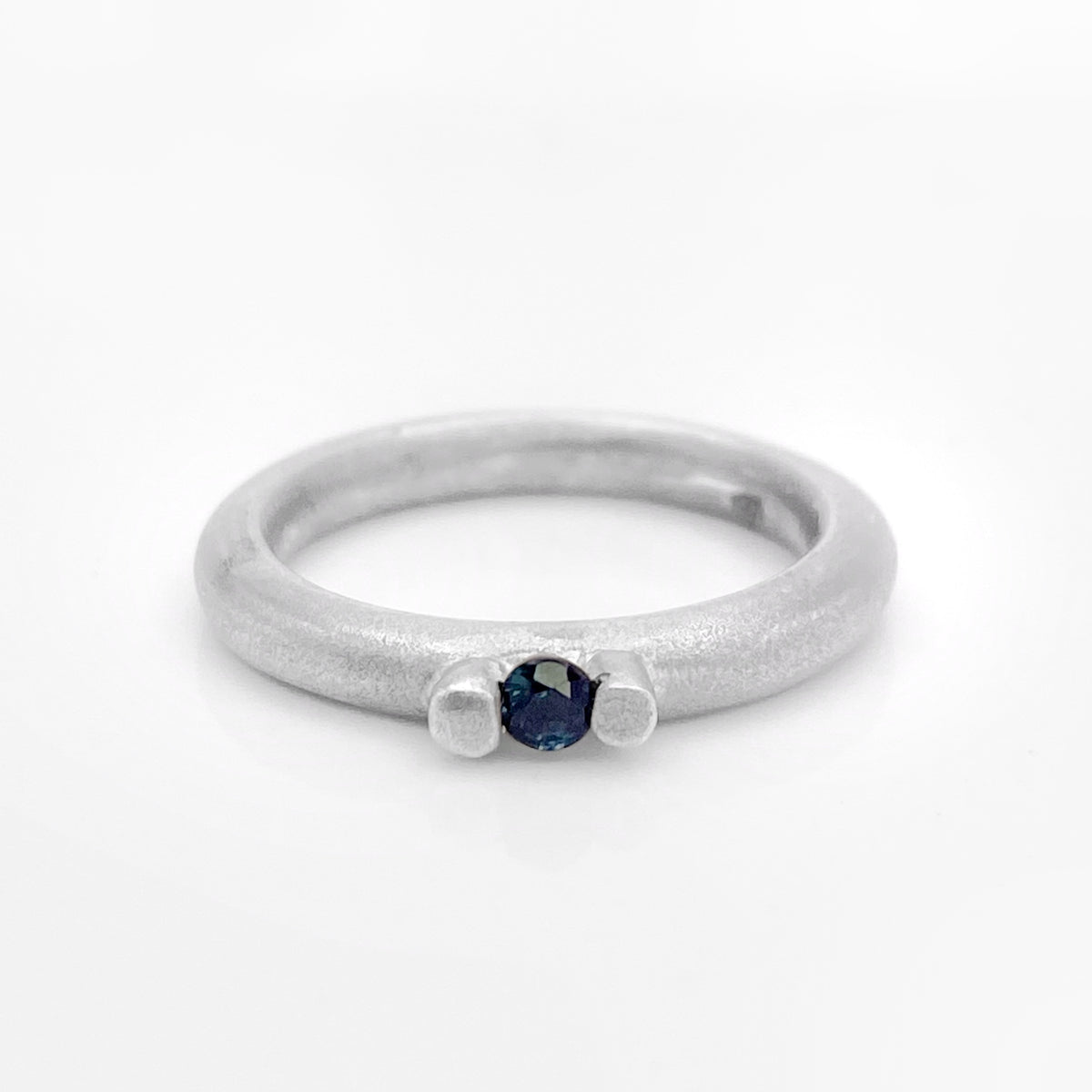 Bague Saphir - Finition Sablée