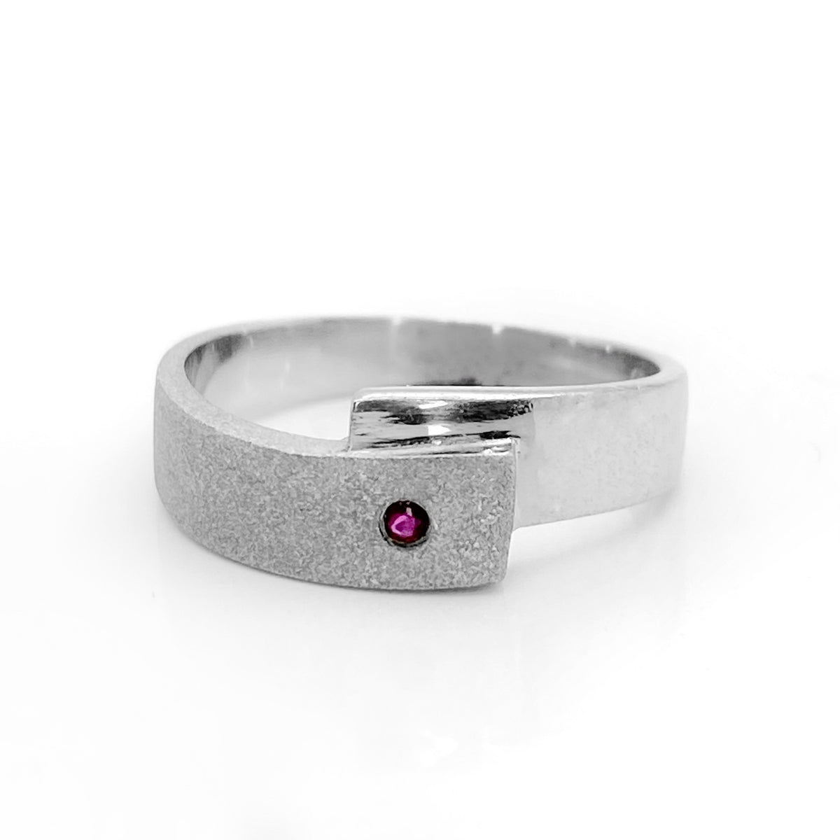 Bague Rubis - Finition Sablée et Polie