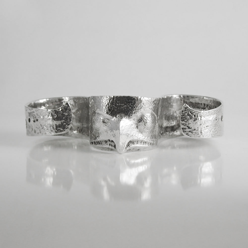 Bague à trois doigts avec aigle