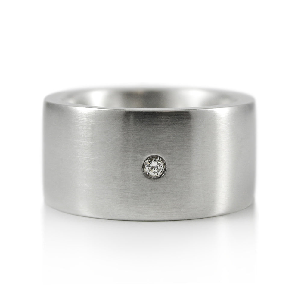 Bague finition mate avec diamant