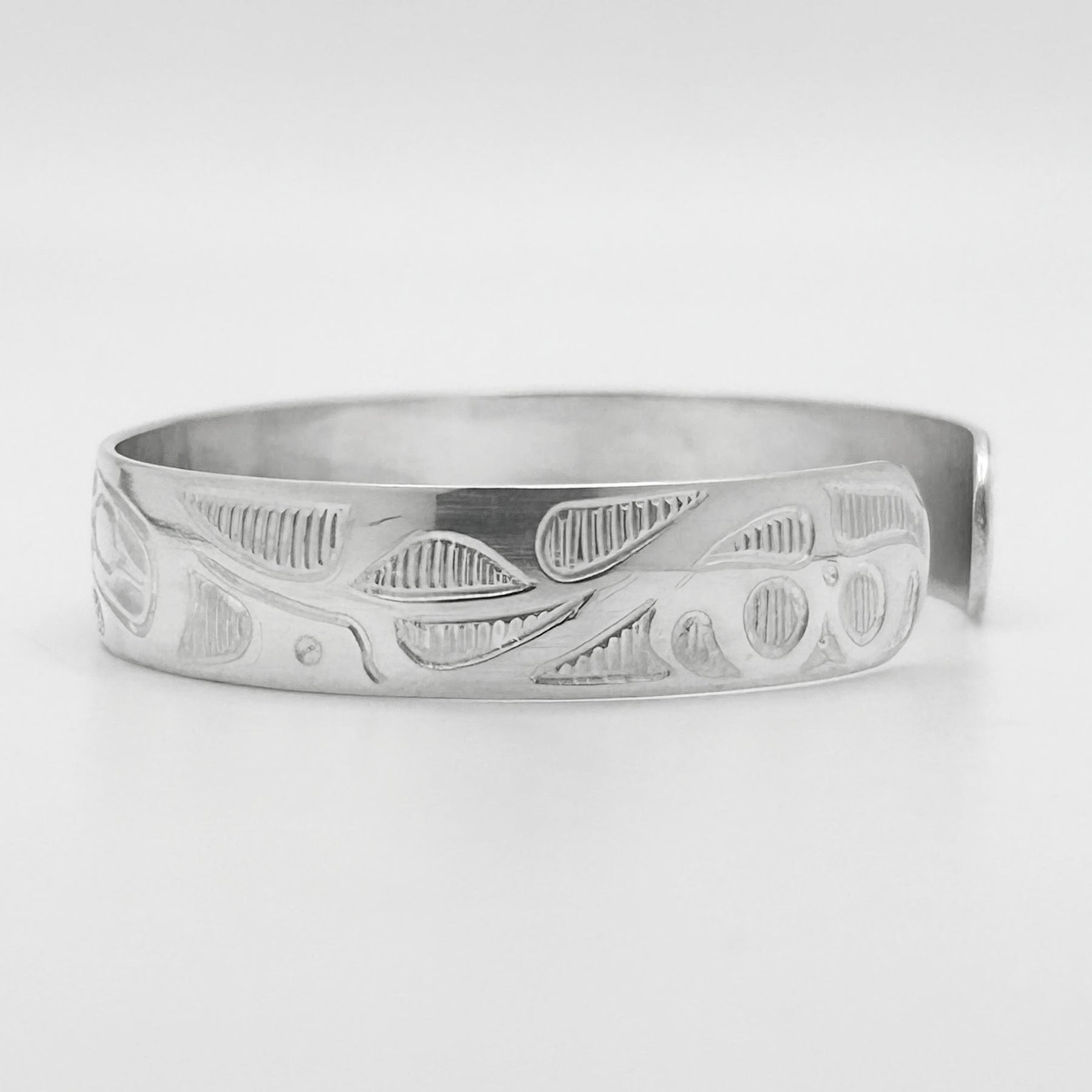 Killer whales and Sun Bracelet