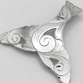 Pendentif queue de baleine