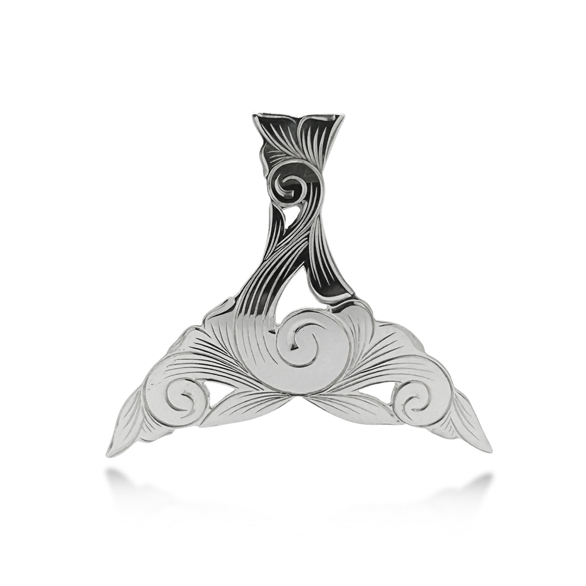 Pendentif queue de baleine